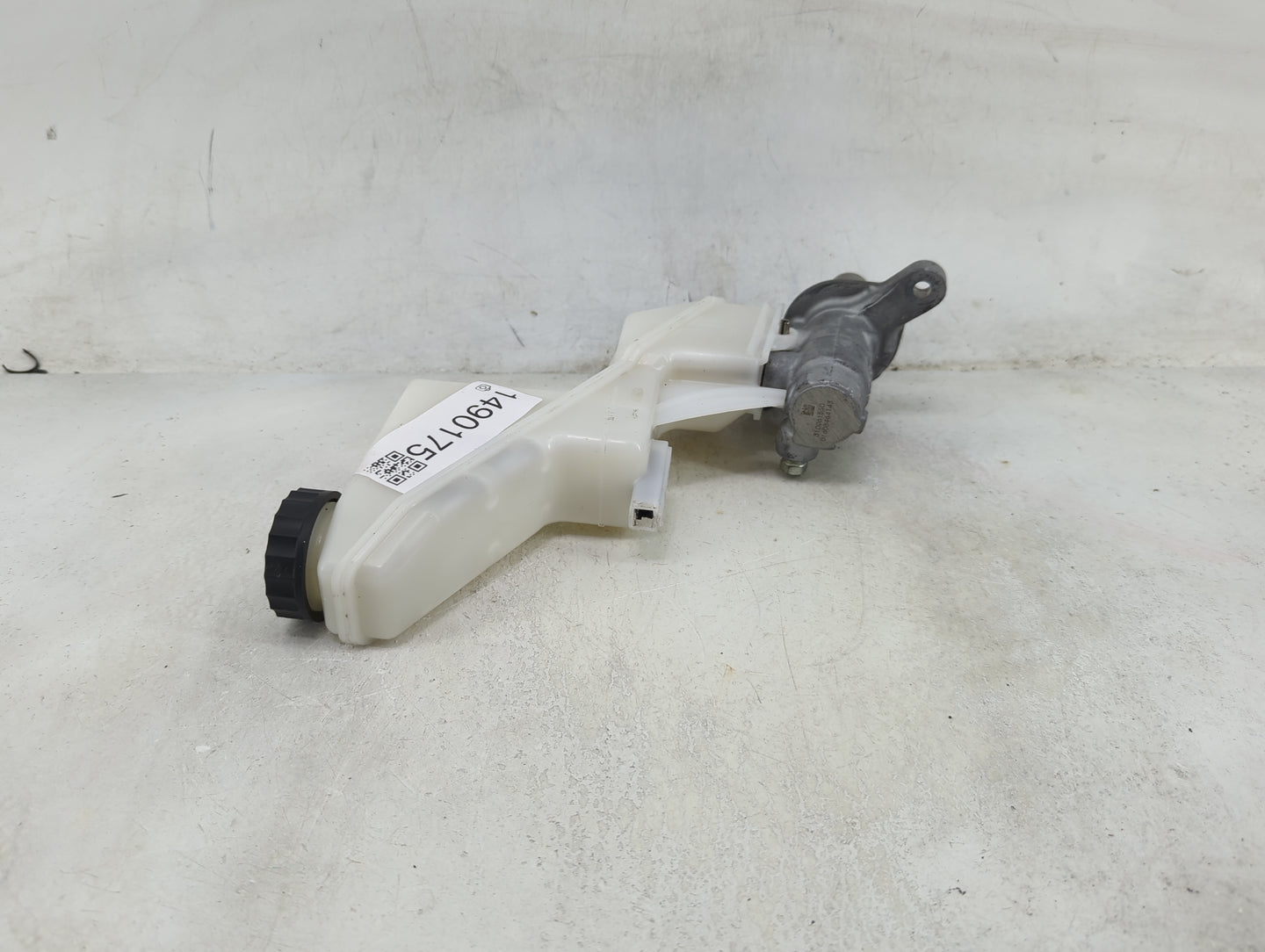 2021-2022 Nissan Rogue Brake Master Cylinder 1490175 - Oemusedautoparts1.com