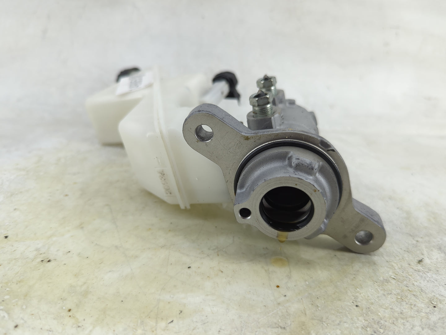 2021-2022 Nissan Rogue Brake Master Cylinder 1490650 - Oemusedautoparts1.com
