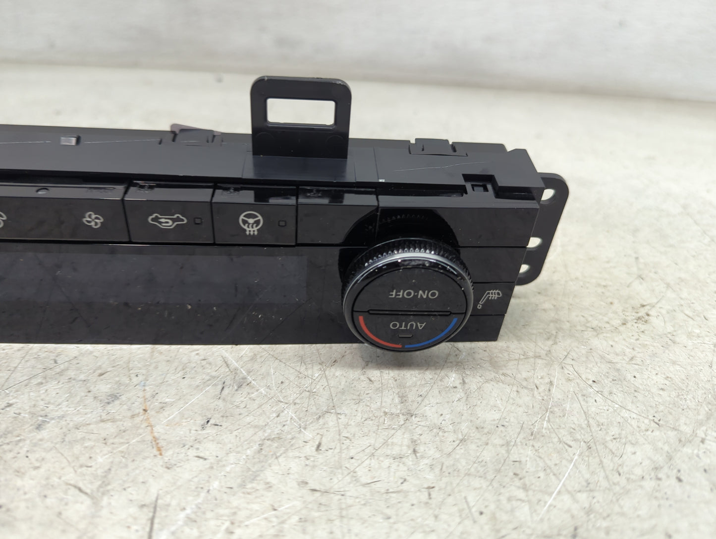 2021-2022 Nissan Rogue Climate Control Module Temperature AC/Heater Replacement P/N:275D06RL3A 275D06RL3A-T Fits Fits 2021 2