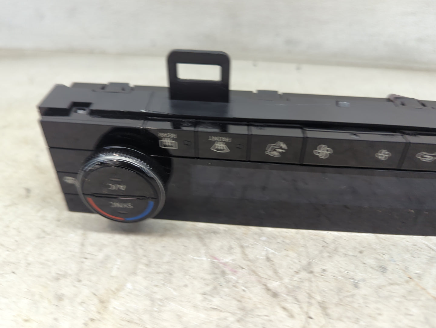 2021-2022 Nissan Rogue Climate Control Module Temperature AC/Heater Replacement P/N:275D06RL3A 275D06RL3A-T Fits Fits 2021 2