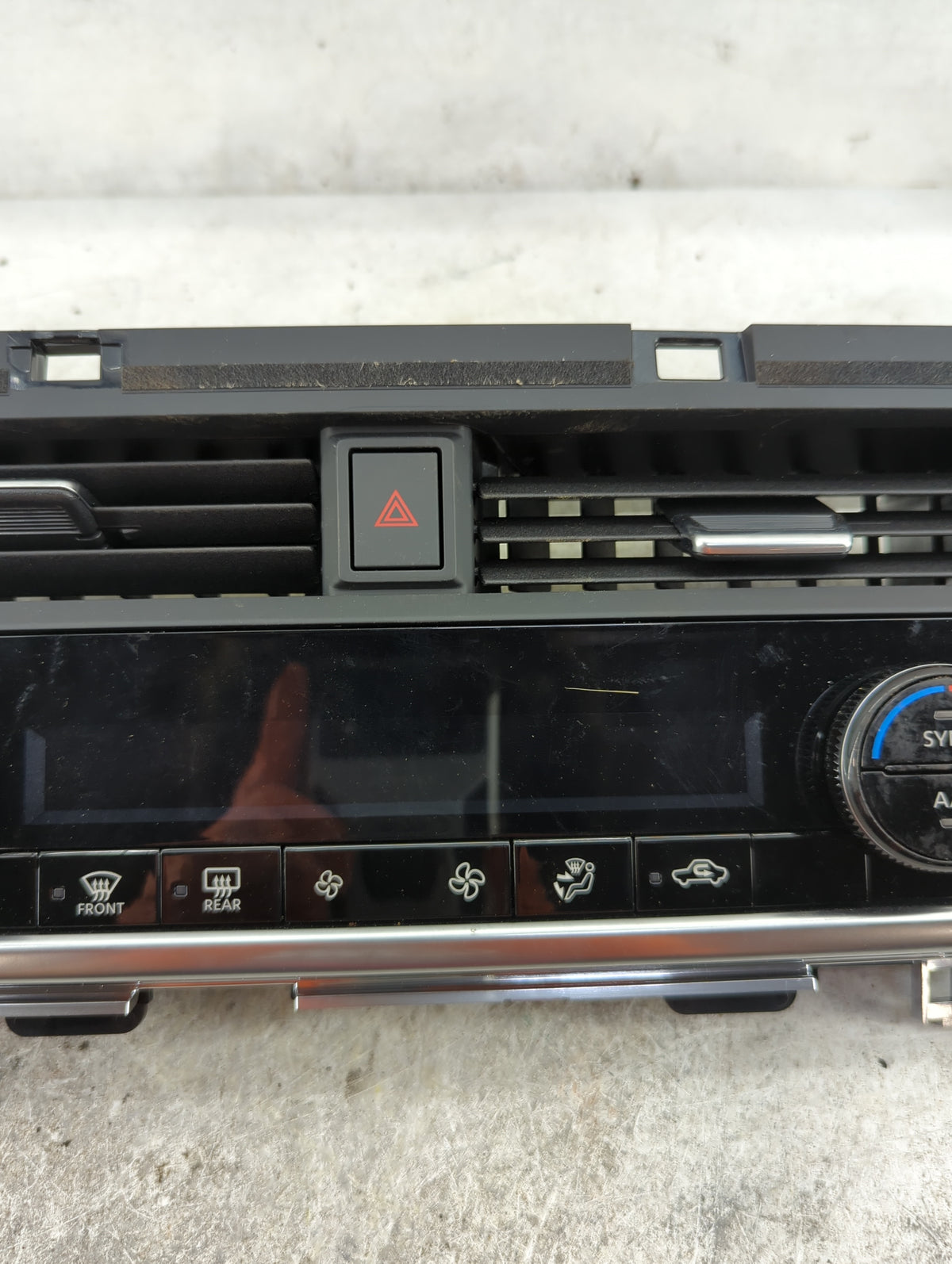 2023 Nissan Rogue Climate Control Module Temperature AC/Heater Replacement P/N:275006RK1D 275006RK1D-B, 687536RB8D Fits OEM 