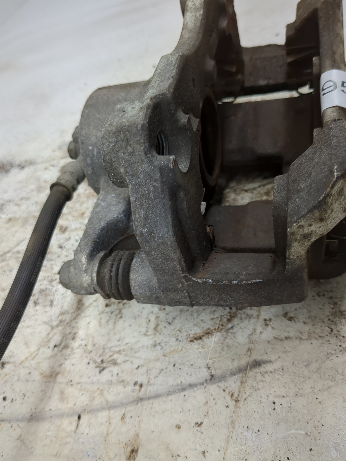 2023 Nissan Rogue Front Driver Left Brake Caliper 1518995 - Oemusedautoparts1.com