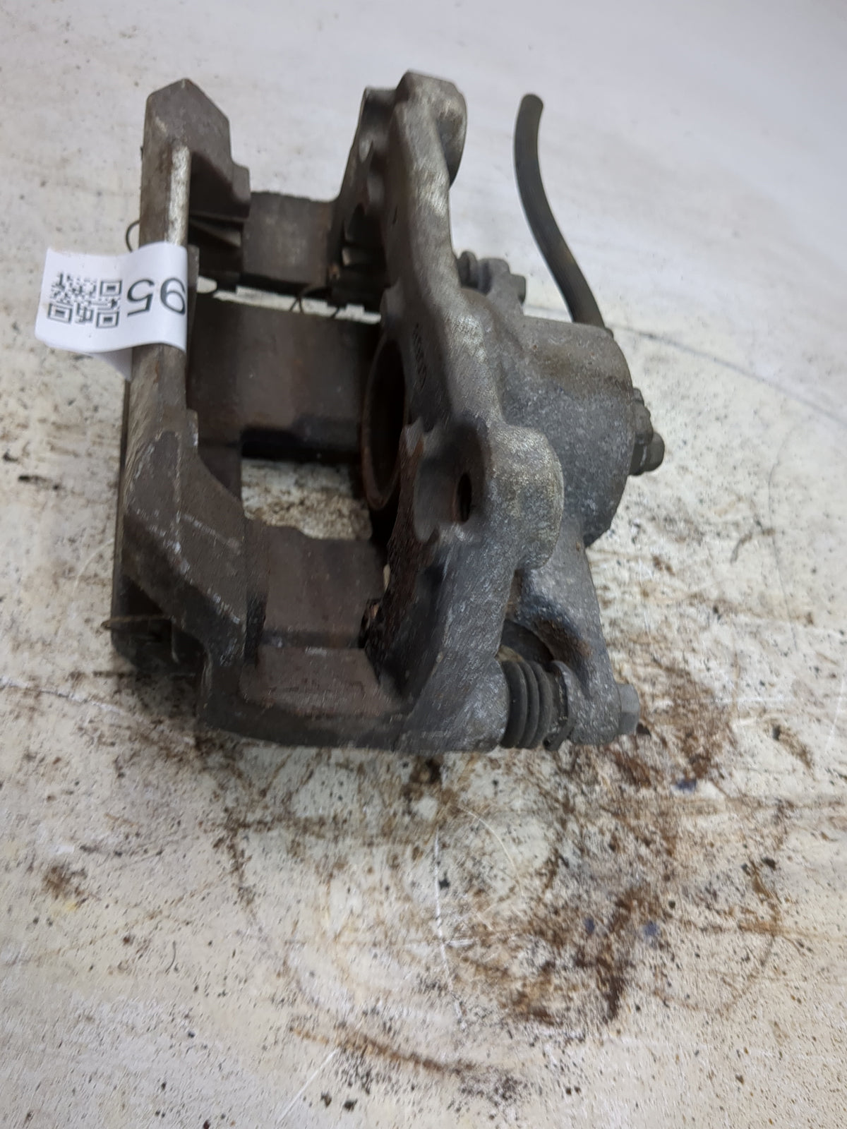 2023 Nissan Rogue Front Driver Left Brake Caliper 1518995 - Oemusedautoparts1.com