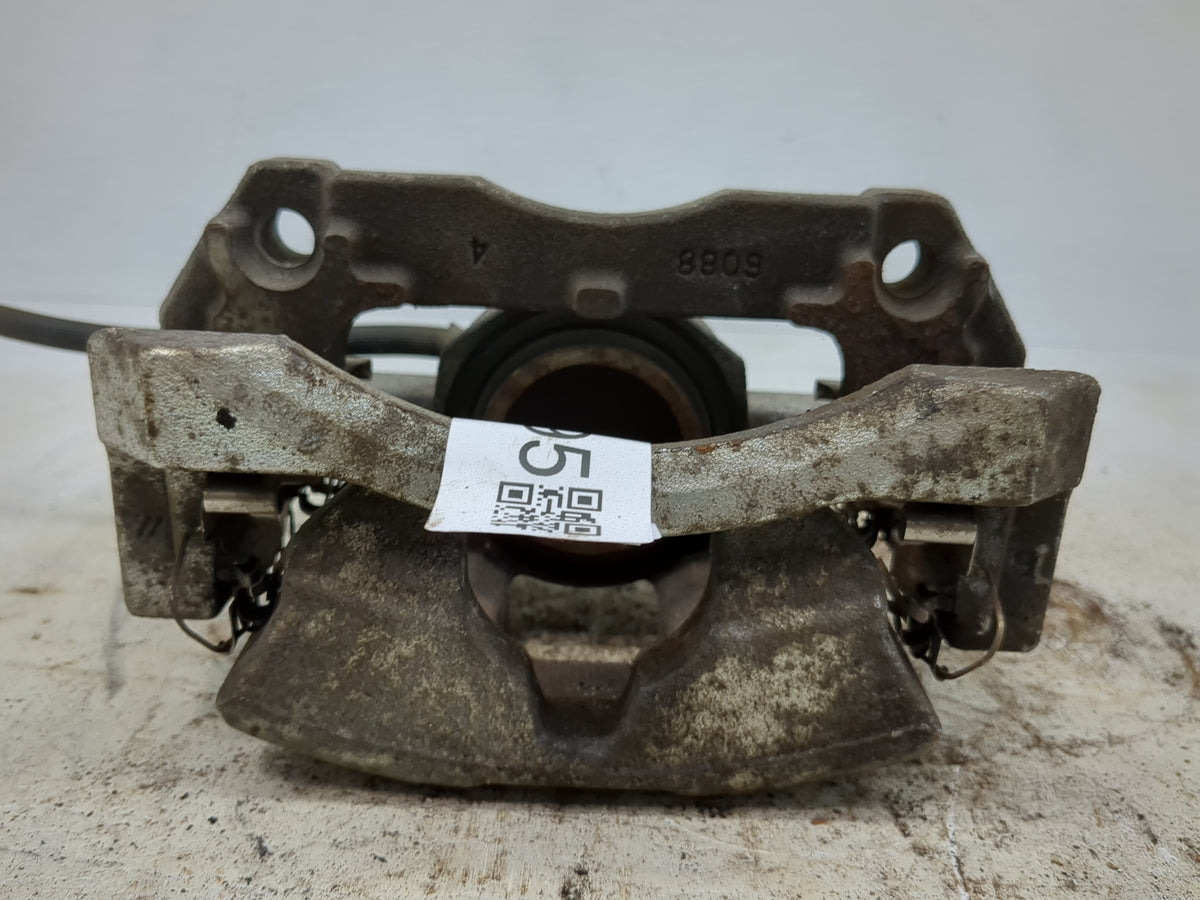 2023 Nissan Rogue Front Driver Left Brake Caliper 1518995 - Oemusedautoparts1.com