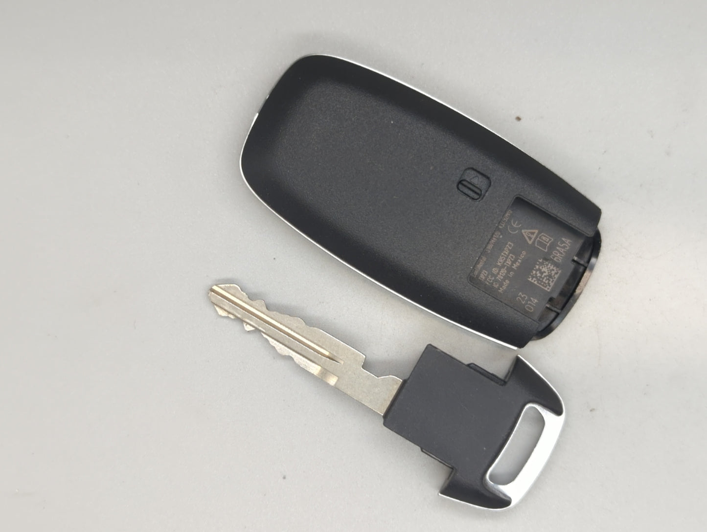 Nissan Rogue Keyless Entry Remote Fob KR5TXPZ3 S180144120 4 buttons - Oemusedautoparts1.com