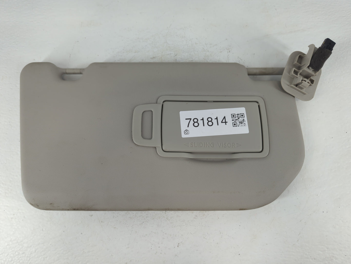 2021-2022 Nissan Rogue Sun Visor Shade Replacement Passenger Right Mirror Fits Fits 2021 2022 OEM Used Auto Parts - Oemuseda