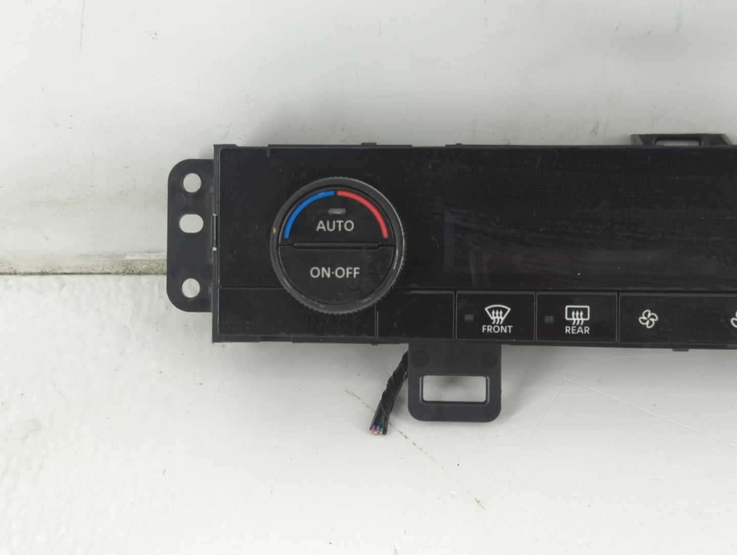 2021-2022 Nissan Rogue Climate Control Module Temperature AC/Heater Replacement P/N:687536RB8D 9247, 823 06 Fits Fits 2021 2