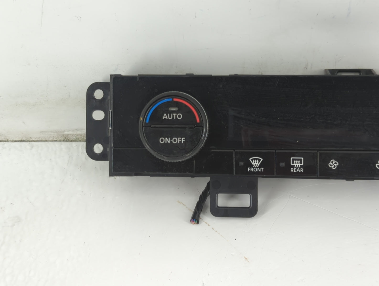2021-2022 Nissan Rogue Climate Control Module Temperature AC/Heater Replacement P/N:687536RB8D 9247, 823 06 Fits Fits 2021 2