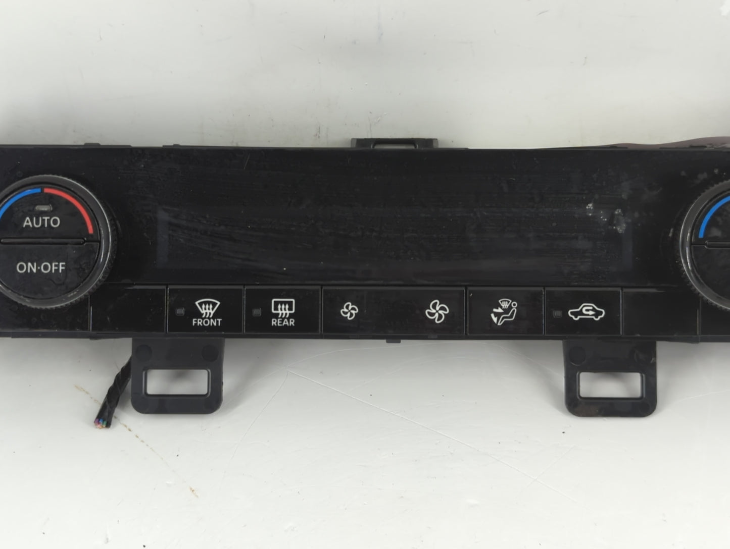 2021-2022 Nissan Rogue Climate Control Module Temperature AC/Heater Replacement P/N:687536RB8D 9247, 823 06 Fits Fits 2021 2