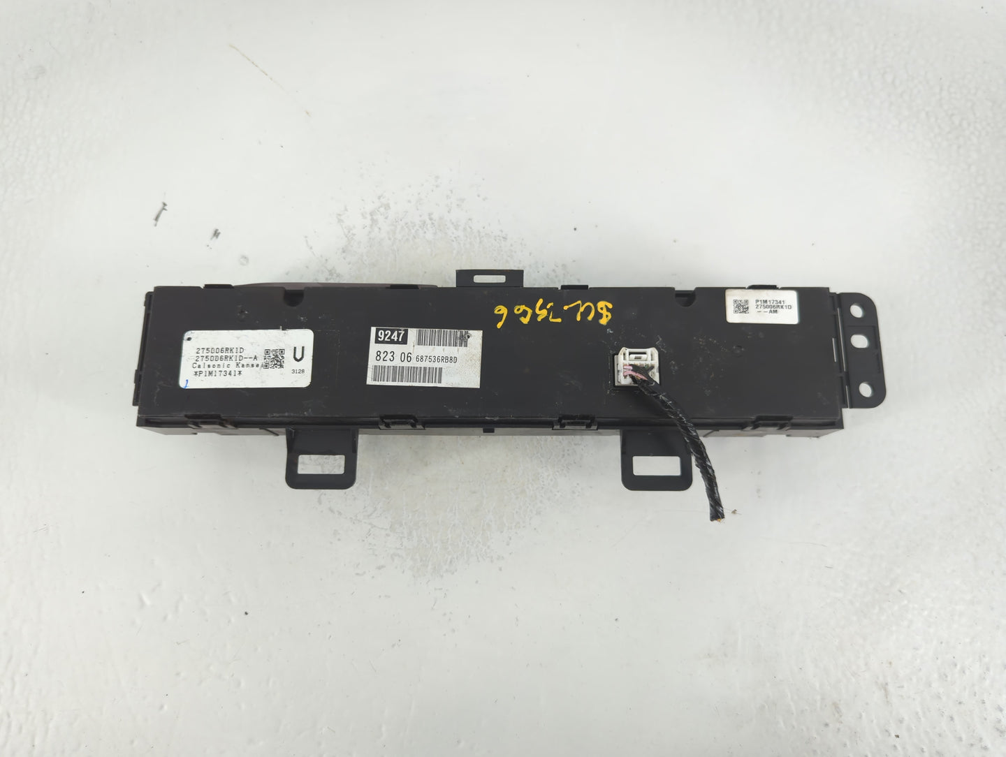 2021-2022 Nissan Rogue Climate Control Module Temperature AC/Heater Replacement P/N:687536RB8D 9247, 823 06 Fits Fits 2021 2