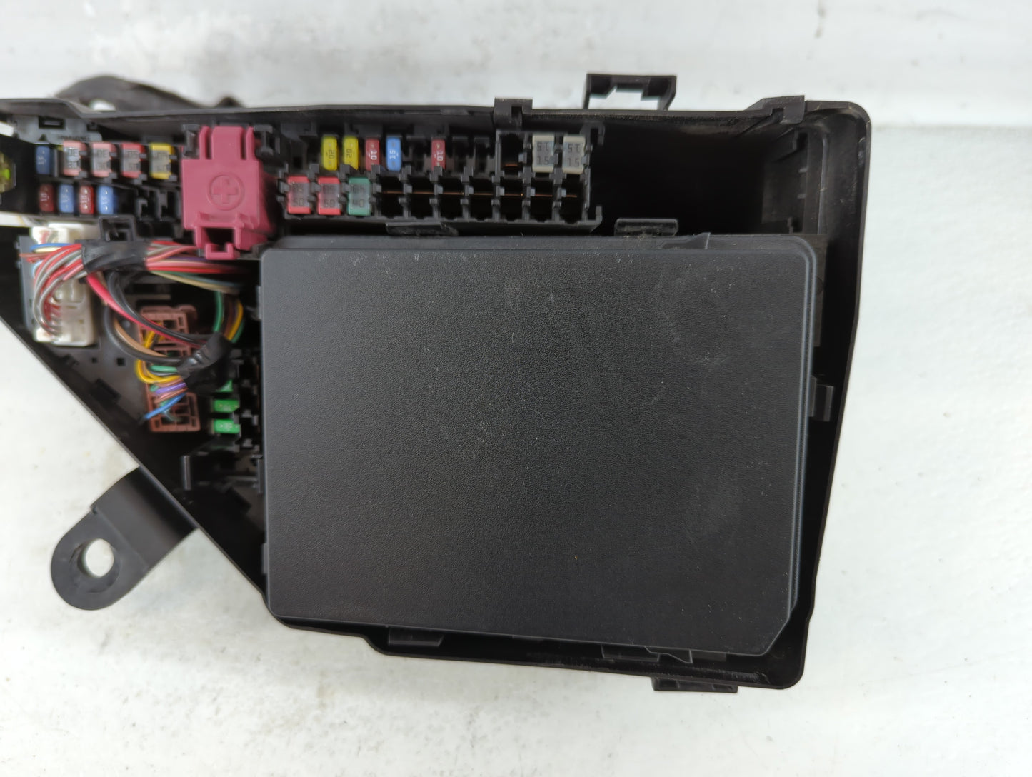 2021-2022 Nissan Rogue Fusebox Fuse Box Panel Relay Module P/N:24382 6RR0C Fits Fits 2021 2022 OEM Used Auto Parts - Oemused