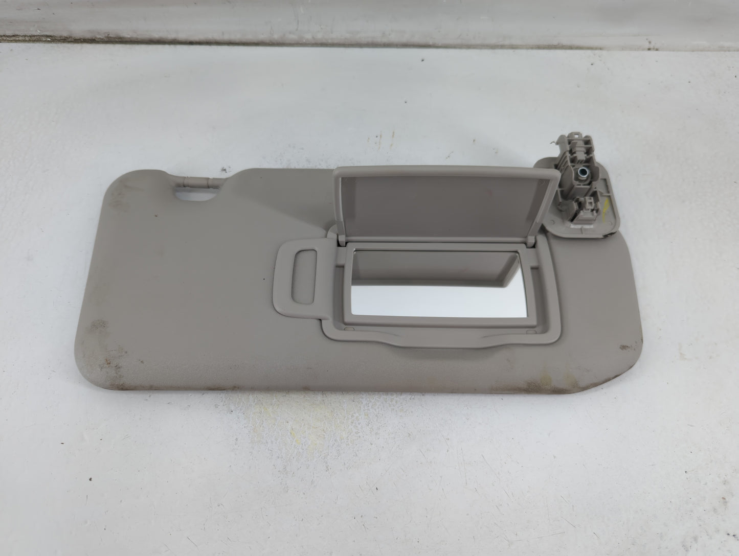 2020-2022 Nissan Sentra Sun Visor Shade Replacement Passenger Right Mirror Fits Fits 2020 2021 2022 OEM Used Auto Parts - Oe