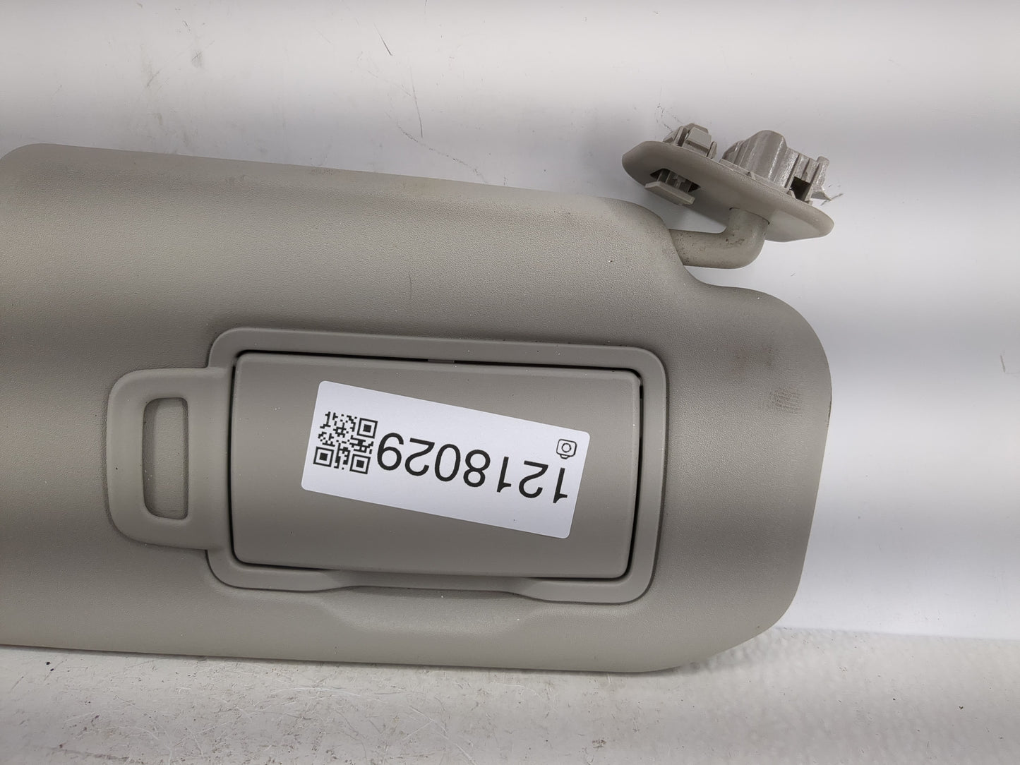 2020-2022 Nissan Sentra Sun Visor Shade Replacement Passenger Right Mirror Fits Fits 2020 2021 2022 OEM Used Auto Parts - Oe