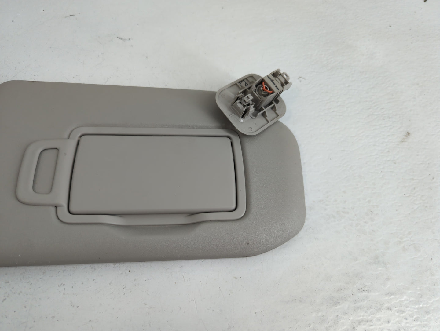 2020-2022 Nissan Sentra Sun Visor Shade Replacement Passenger Right Mirror Fits Fits 2020 2021 2022 OEM Used Auto Parts - Oe