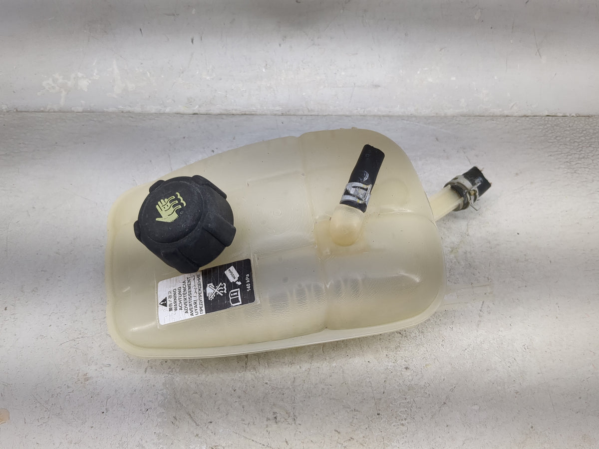 2020-2022 Nissan Sentra Radiator Coolant Overflow Expansion Tank Bottle 1476923 - Oemusedautoparts1.com