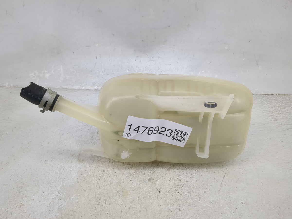 2020-2022 Nissan Sentra Radiator Coolant Overflow Expansion Tank Bottle 1476923 - Oemusedautoparts1.com
