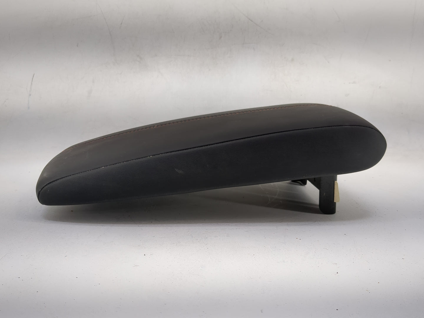 2023 Nissan Sentra Center Console Armrest Cover Lid P/N:220215A Fits OEM Used Auto Parts - Oemusedautoparts1.com