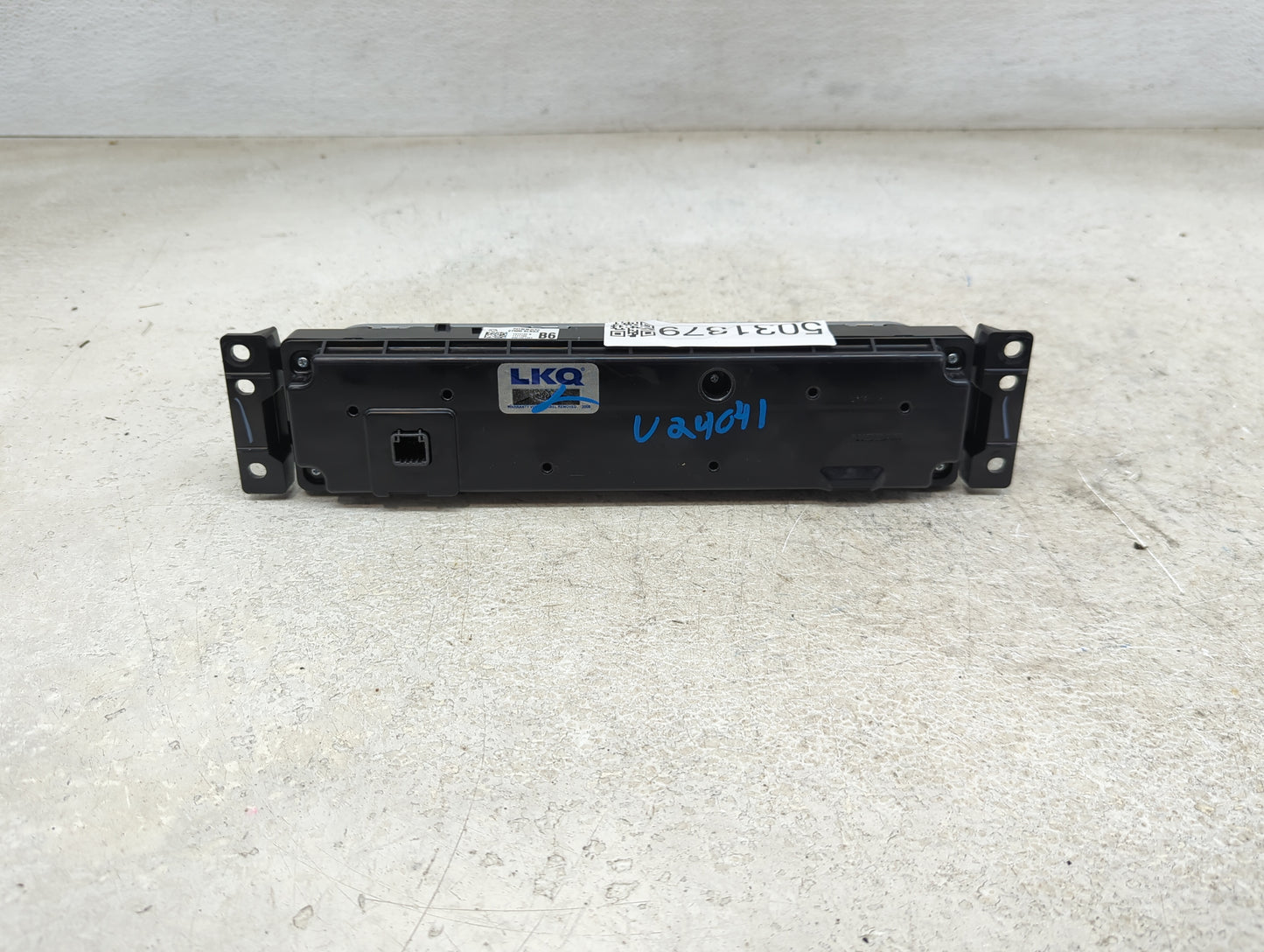 2020-2022 Nissan Sentra Climate Control Module Temperature AC/Heater Replacement P/N:27500 6LB6A Fits Fits 2020 2021 2022 OE