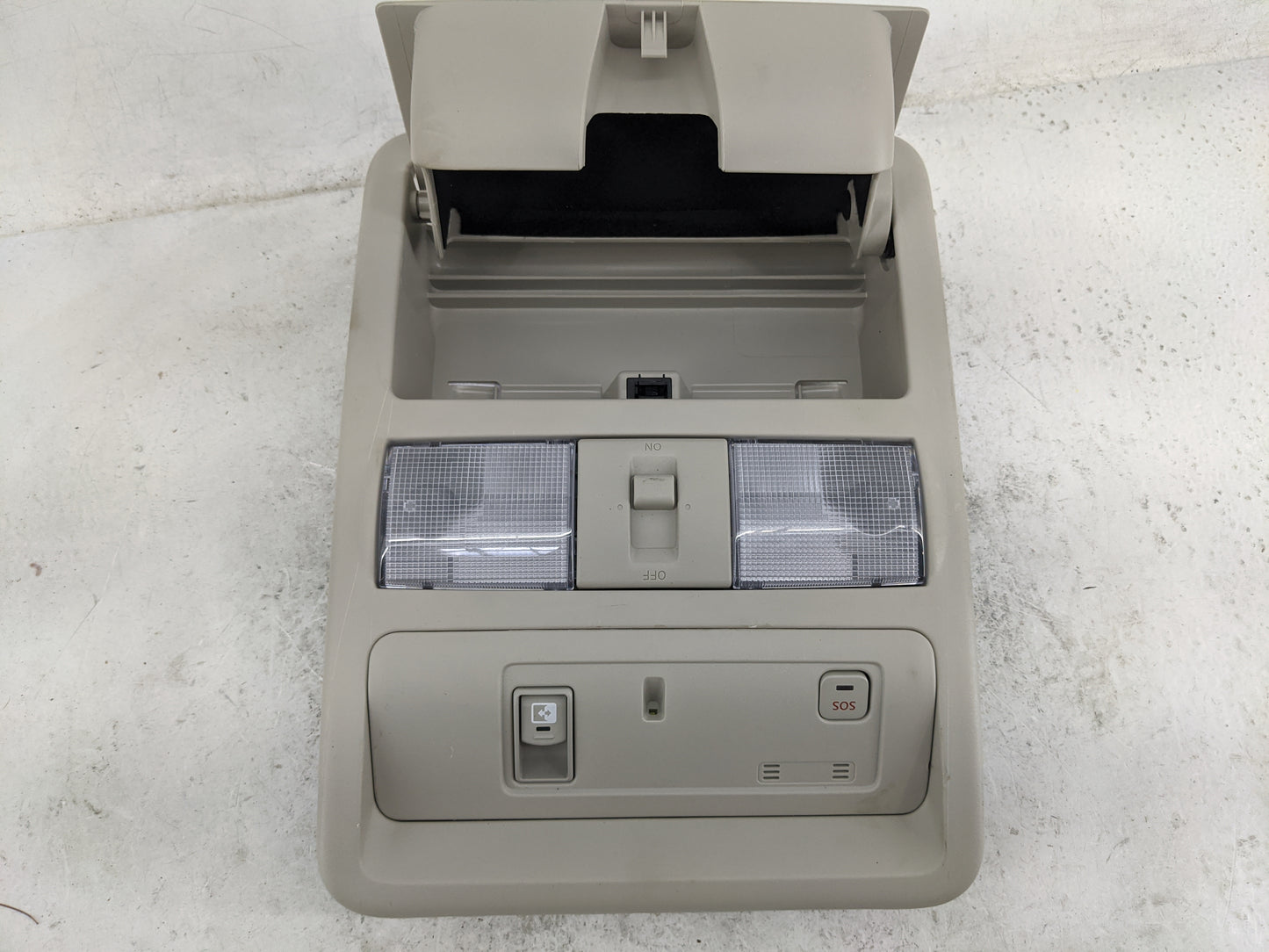 2023 Nissan Titan Xd Overhead Roof Console Tan - Oemusedautoparts1.com