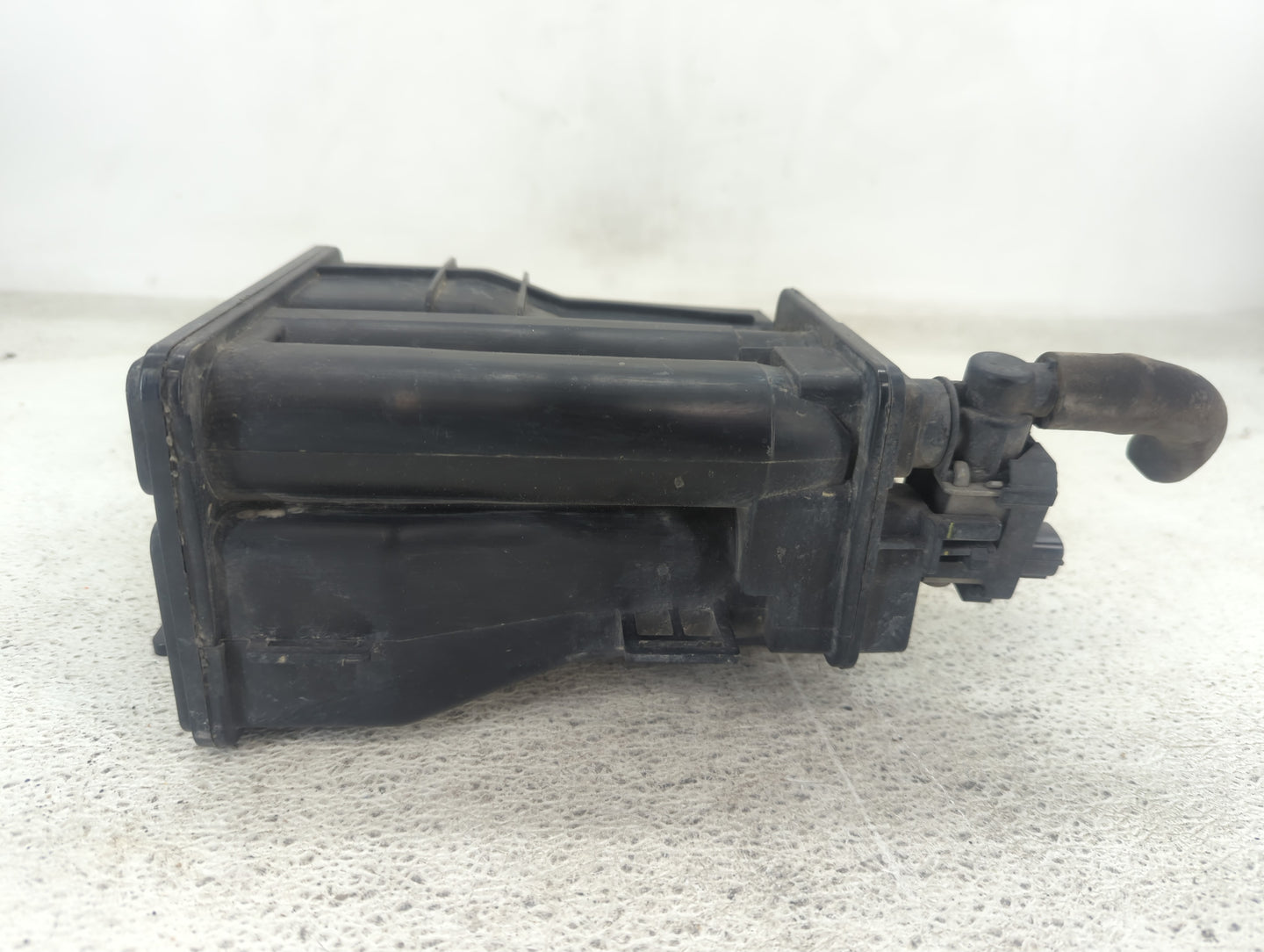 2023 Nissan Versa Fuel Vapor Charcoal Canister - Oemusedautoparts1.com