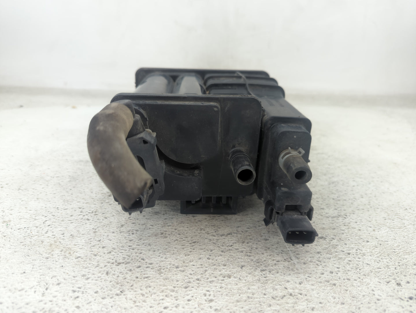 2023 Nissan Versa Fuel Vapor Charcoal Canister 1437477 - Oemusedautoparts1.com