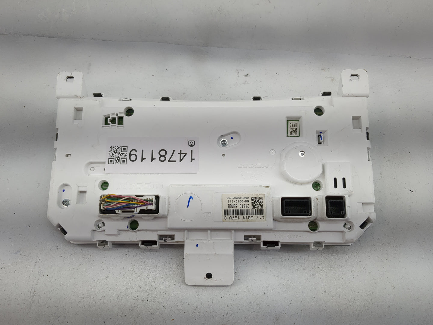 2023 Nissan Versa Instrument Cluster Speedometer Gauges P/N:24810 6EM0B NM-0012-214 Miles: Fits OEM Used Auto Parts - Oemuse