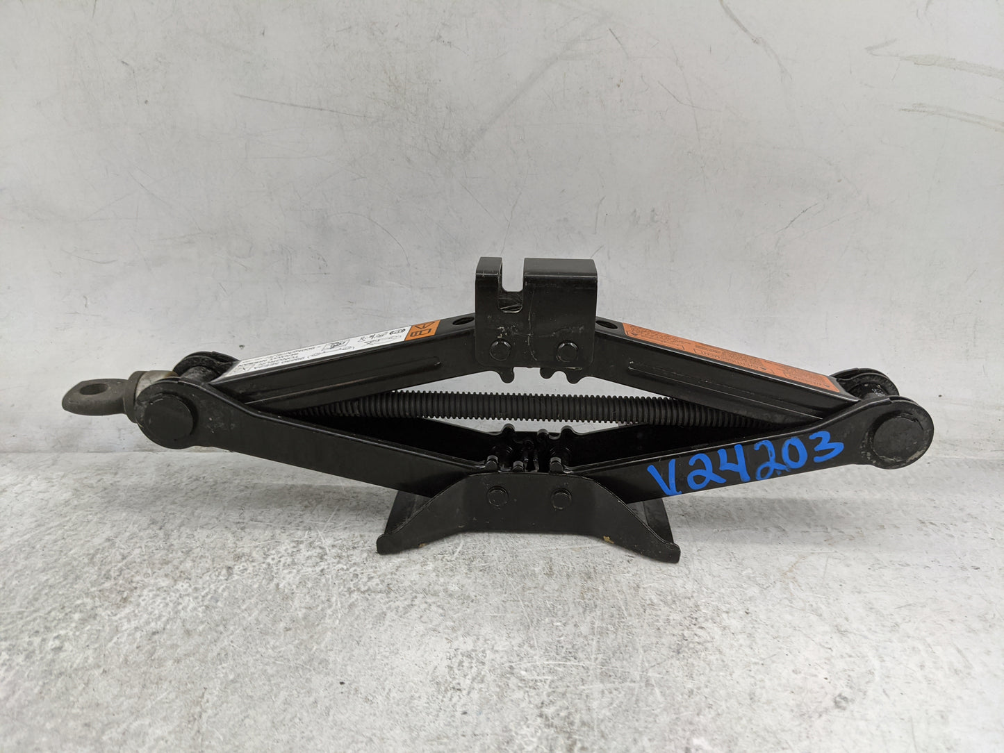 2023 Nissan Versa Spare Scissor Car Jack Black - Oemusedautoparts1.com