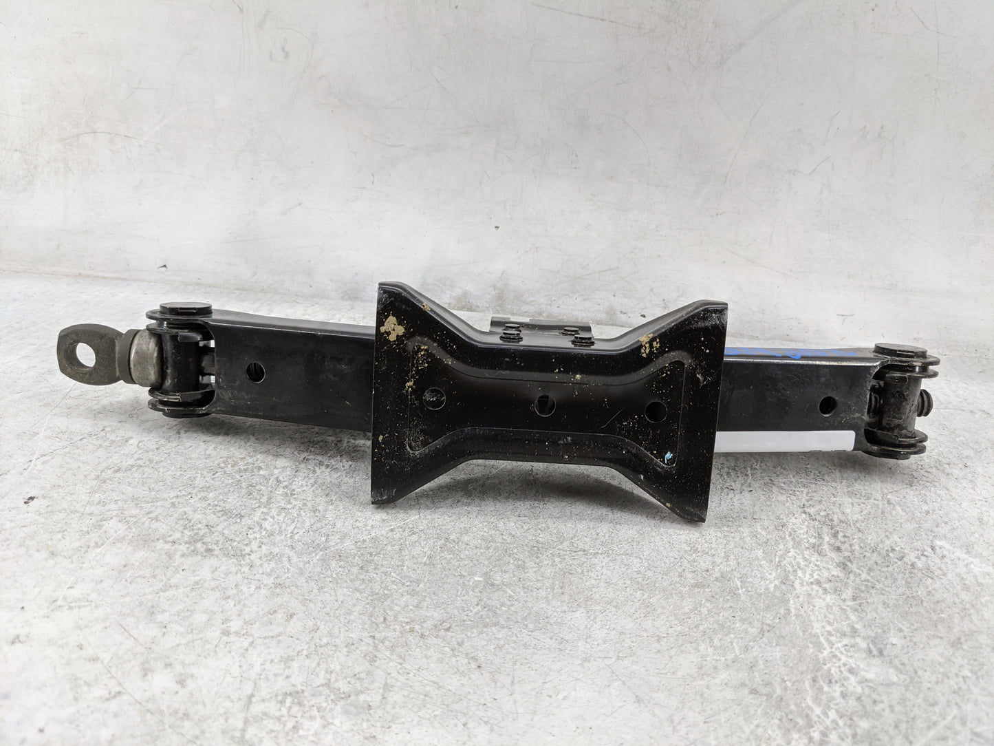 2023 Nissan Versa Spare Scissor Car Jack Black - Oemusedautoparts1.com