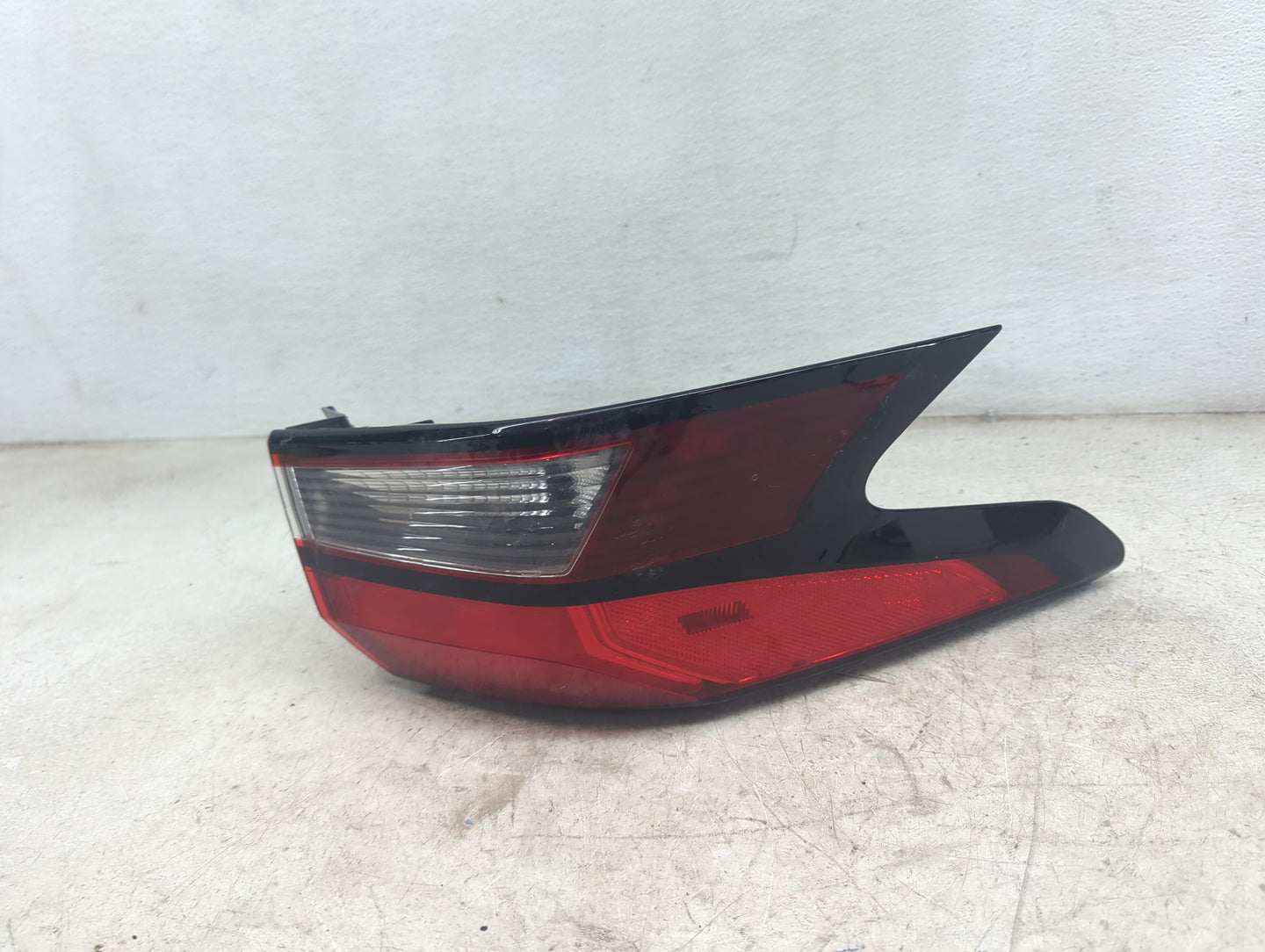 2020-2022 Nissan Versa Driver Left Side Deck Lid Mounted Tail Light - Oemusedautoparts1.com