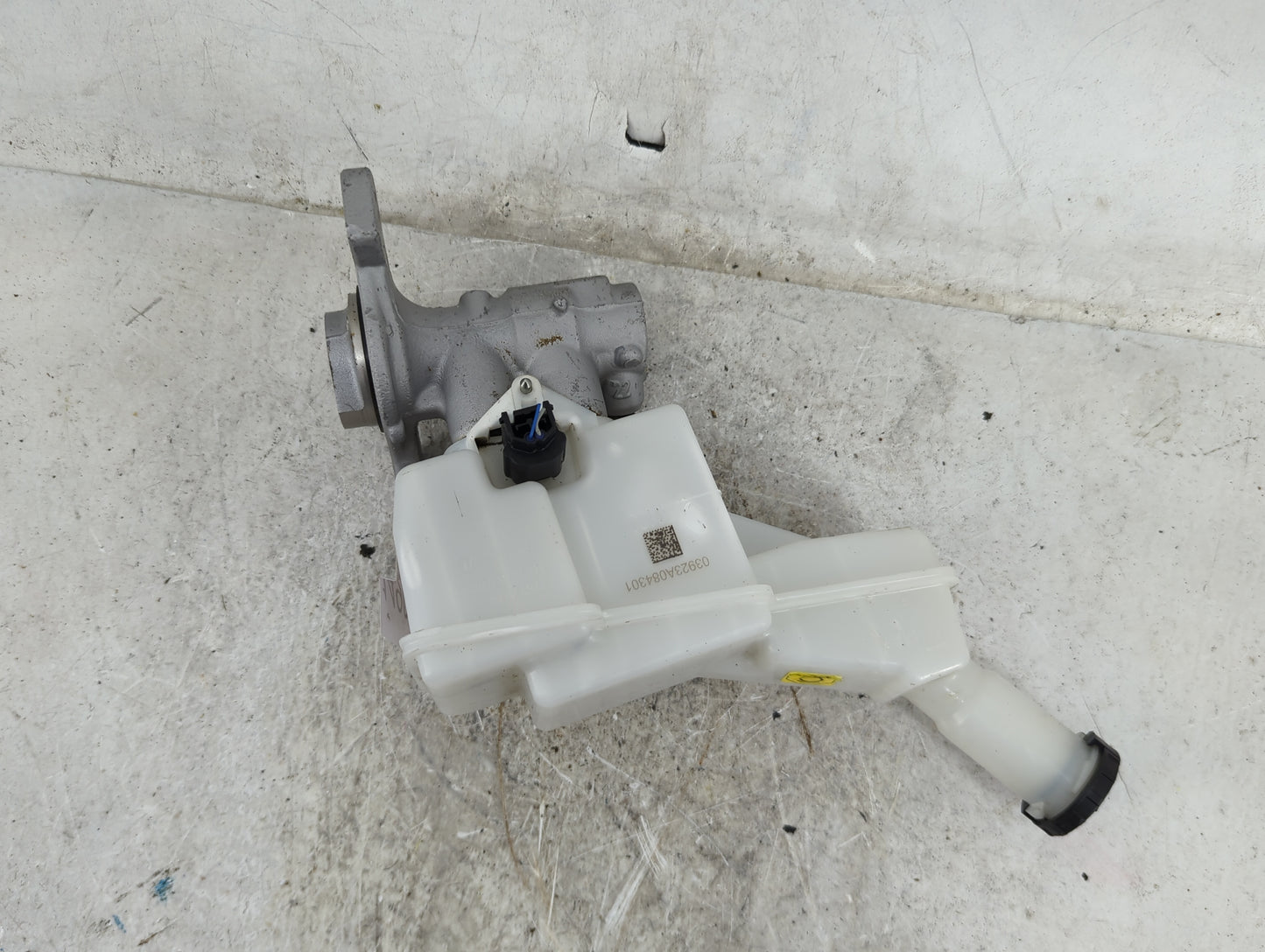 2020-2022 Nissan Versa Brake Master Cylinder 1490869 - Oemusedautoparts1.com