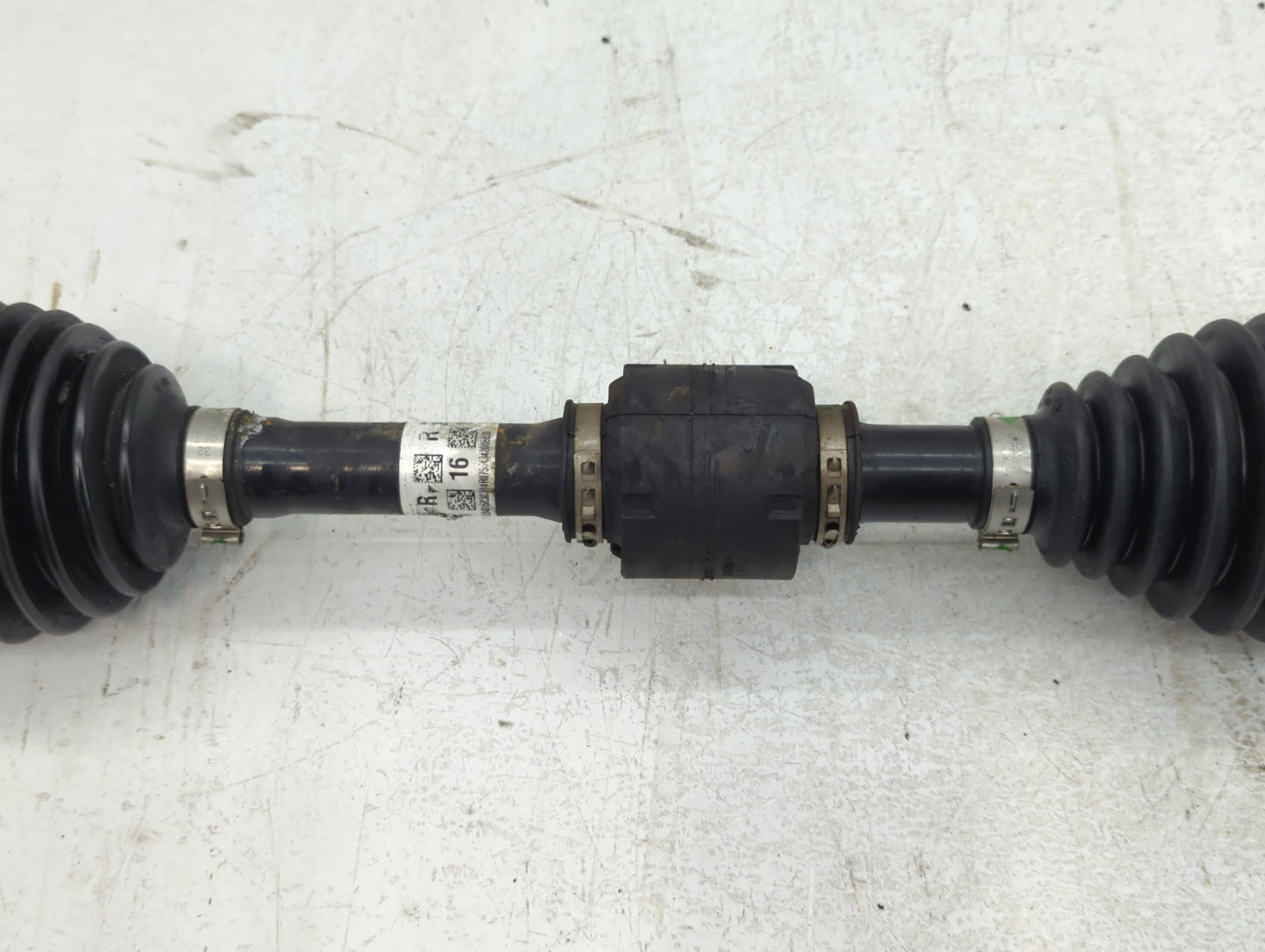2023 Porsche Macan Axle Shaft Front Driver Cv C/v - Oemusedautoparts1.com