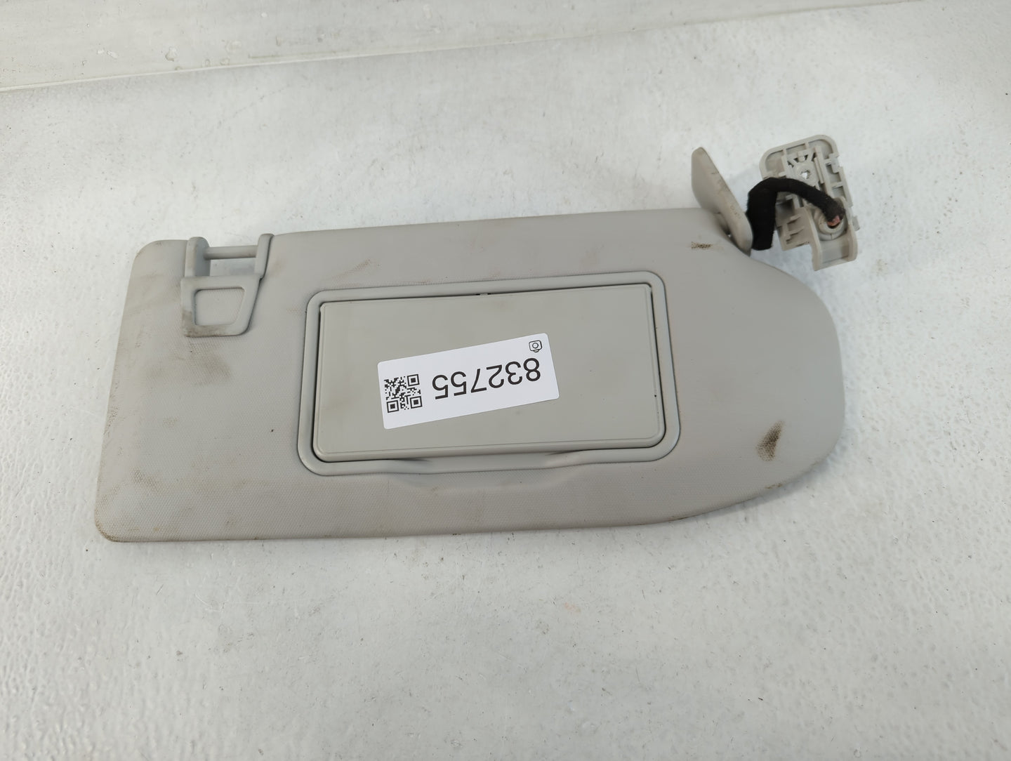 2023 Porsche Macan Sun Visor Shade Replacement Passenger Right Mirror Fits OEM Used Auto Parts - Oemusedautoparts1.com