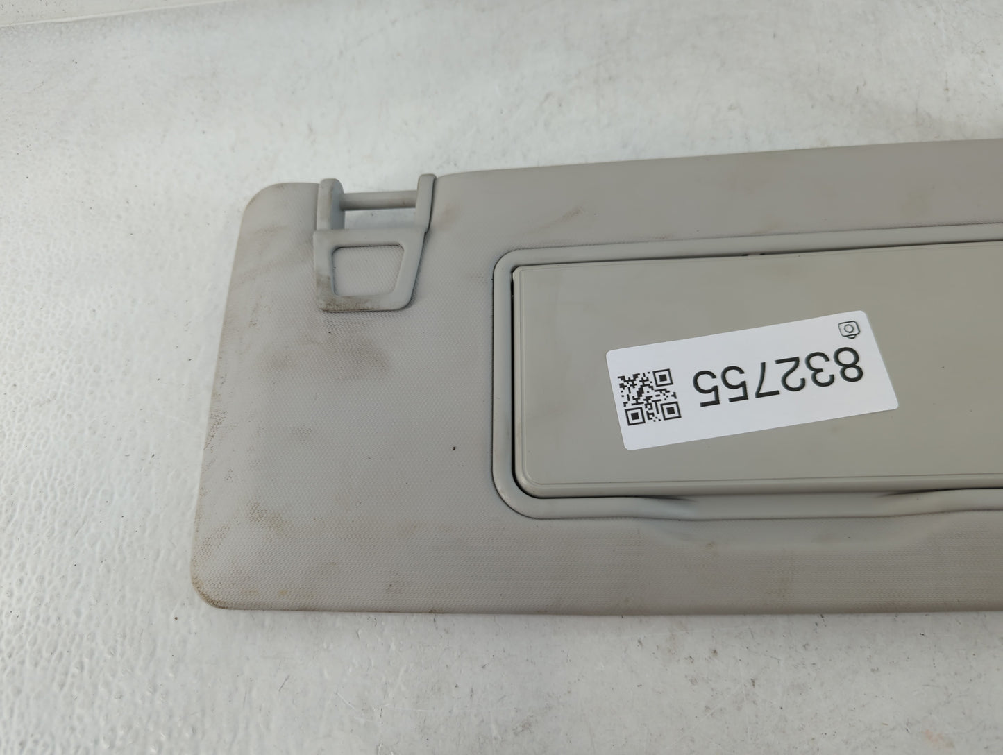 2023 Porsche Macan Sun Visor Shade Replacement Passenger Right Mirror Fits OEM Used Auto Parts - Oemusedautoparts1.com