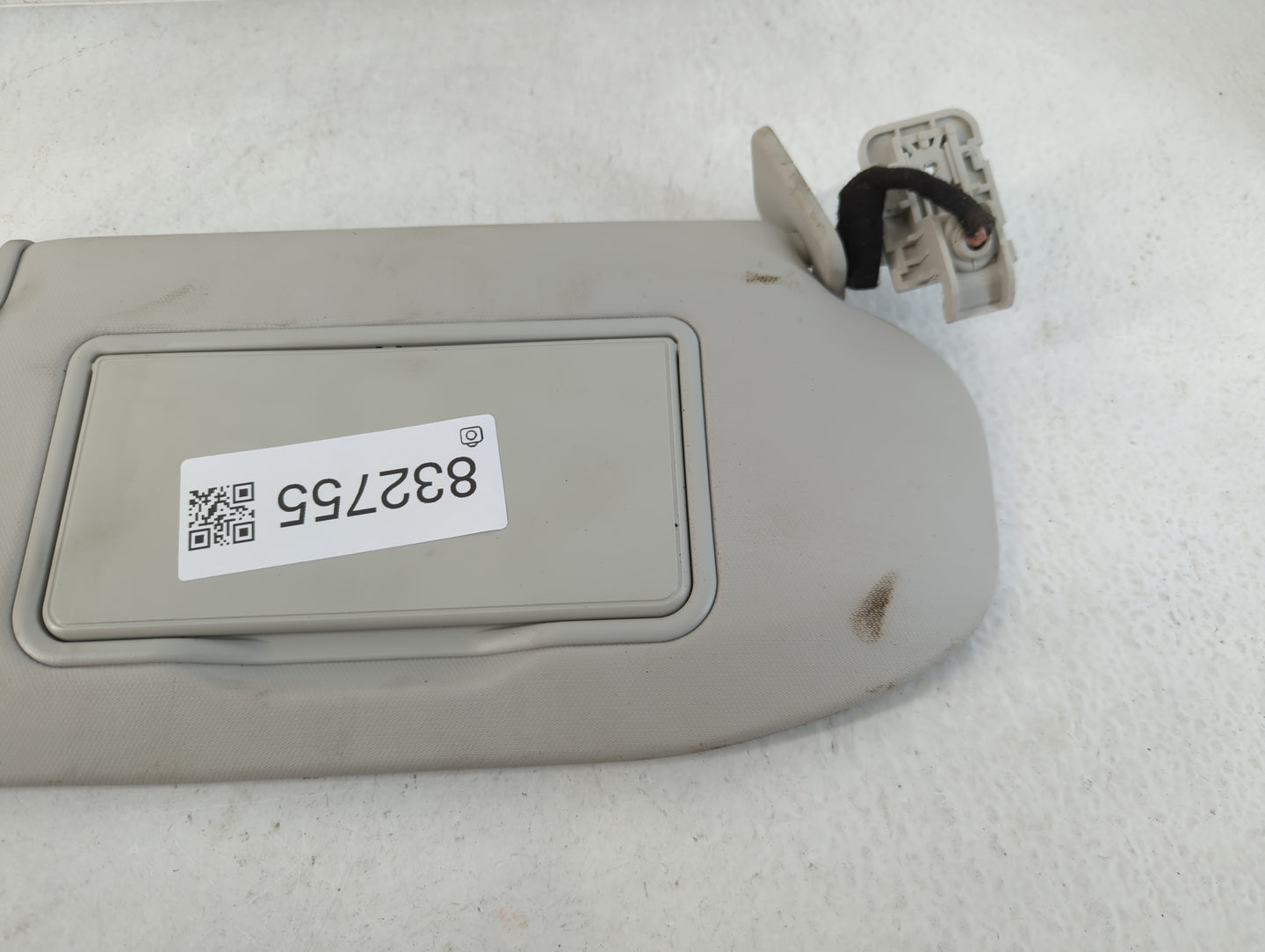 2023 Porsche Macan Sun Visor Shade Replacement Passenger Right Mirror Fits OEM Used Auto Parts - Oemusedautoparts1.com