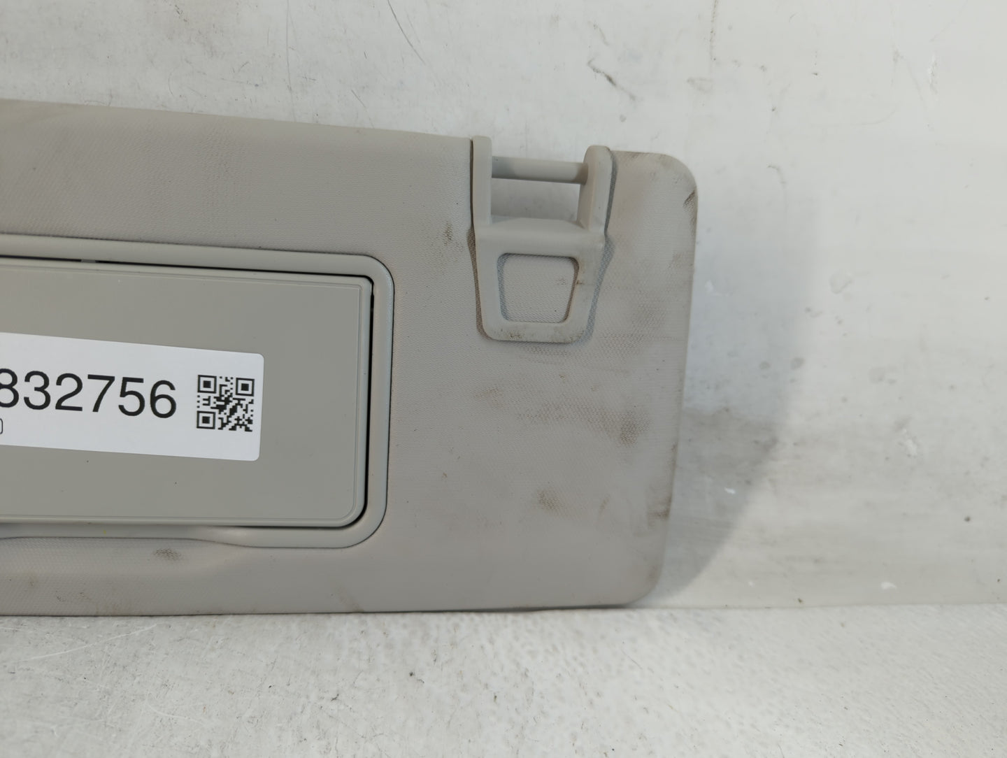 2023 Porsche Macan Sun Visor Shade Replacement Driver Left Mirror Fits OEM Used Auto Parts - Oemusedautoparts1.com