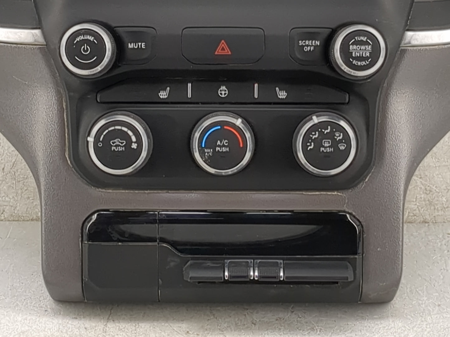 2023 Ram 1500 Climate Control Module Temperature AC/Heater Replacement P/N:P68340284AE 17023202-05 Fits OEM Used Auto Parts 