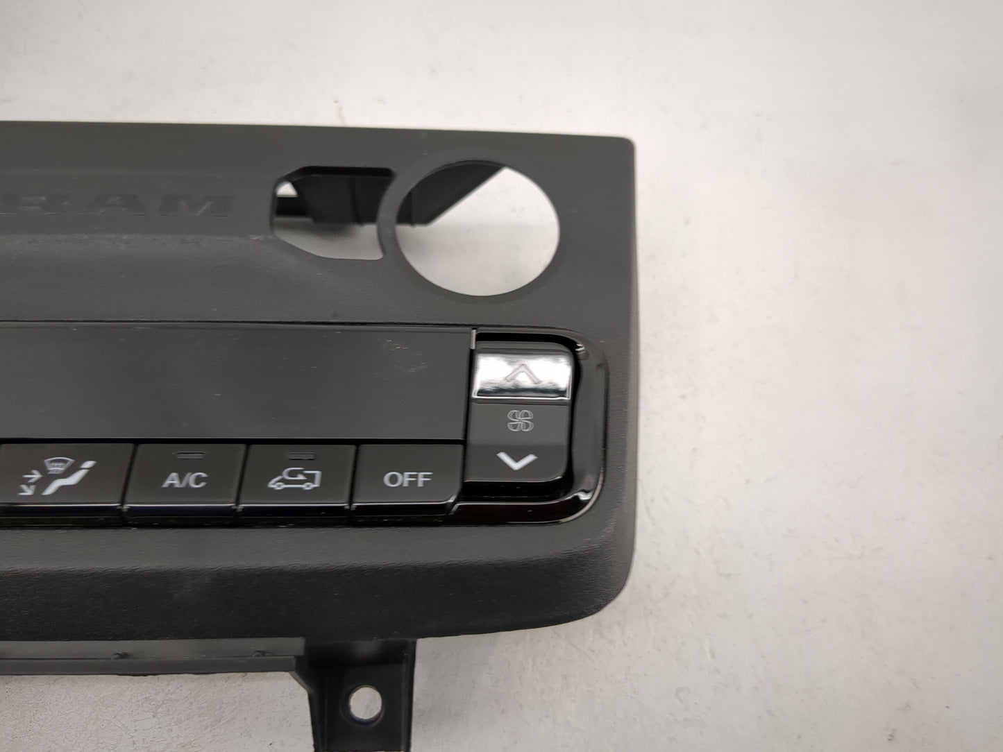 2023 Ram 1500 Climate Control Module Temperature AC/Heater Replacement P/N:P02991039JXR P0299103JXR Fits Fits 2022 OEM Used 