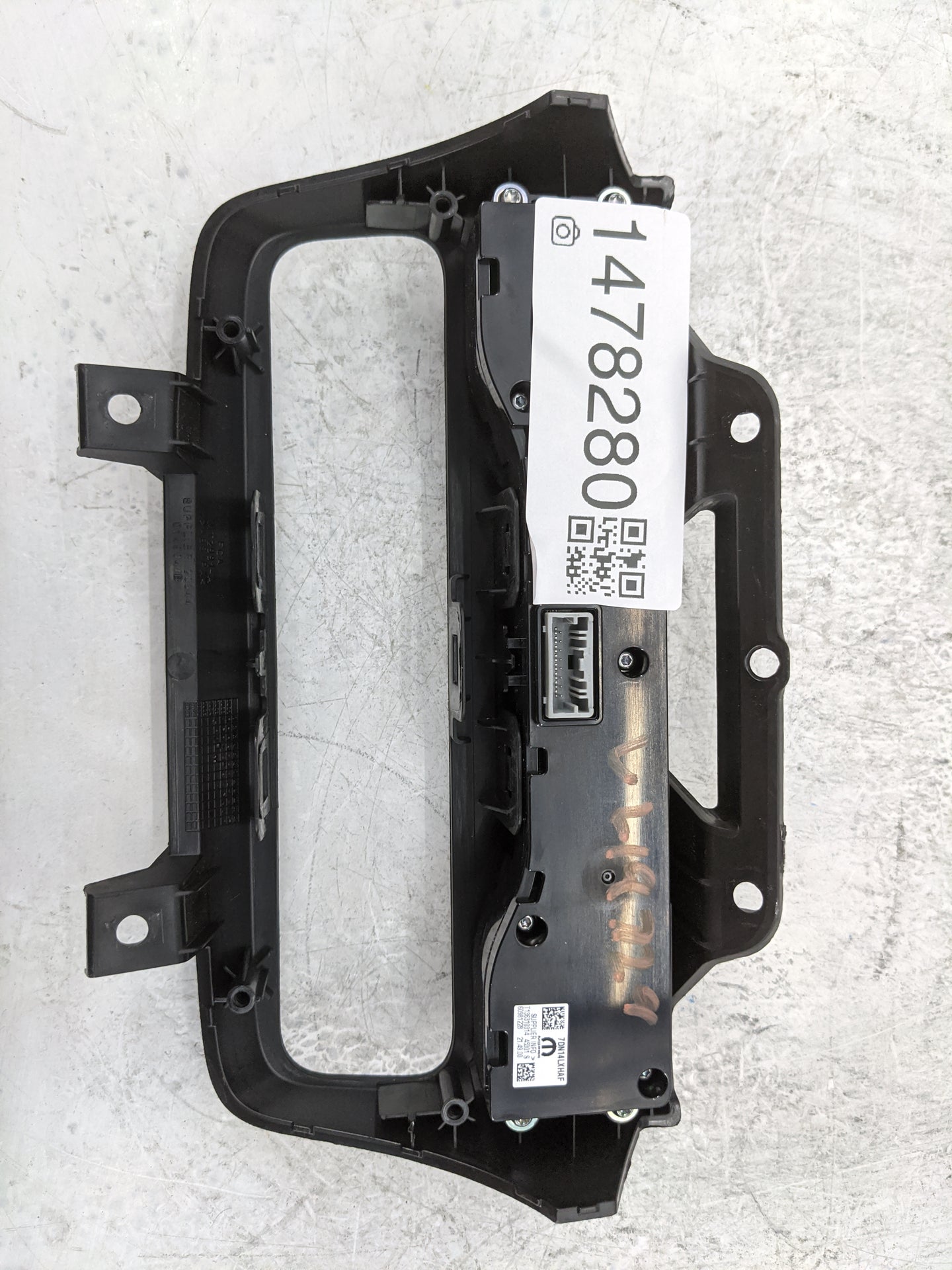 2023 Ram Pro25 Radio Control Panel Black - Oemusedautoparts1.com