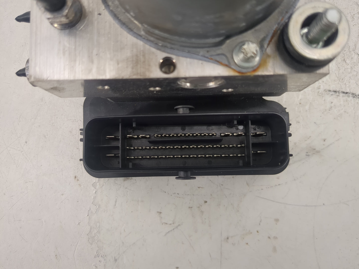 2023 Ram Promaster 1500 ABS Pump Control Module Replacement P/N:P68571269AB Fits OEM Used Auto Parts - Oemusedautoparts1.com