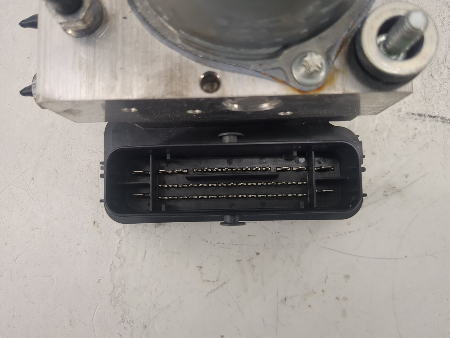 2023 Ram Promaster 1500 ABS Pump Control Module Replacement P/N:P68571269AB Fits OEM Used Auto Parts - Oemusedautoparts1.com