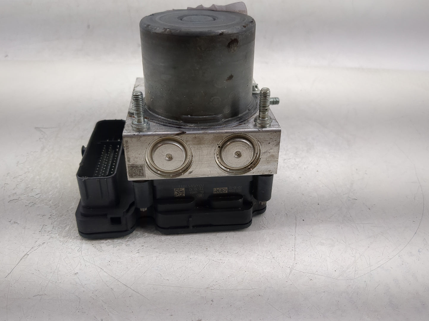2023 Ram Promaster 2500 ABS Pump Control Module Replacement P/N:00501651570 Fits OEM Used Auto Parts - Oemusedautoparts1.com