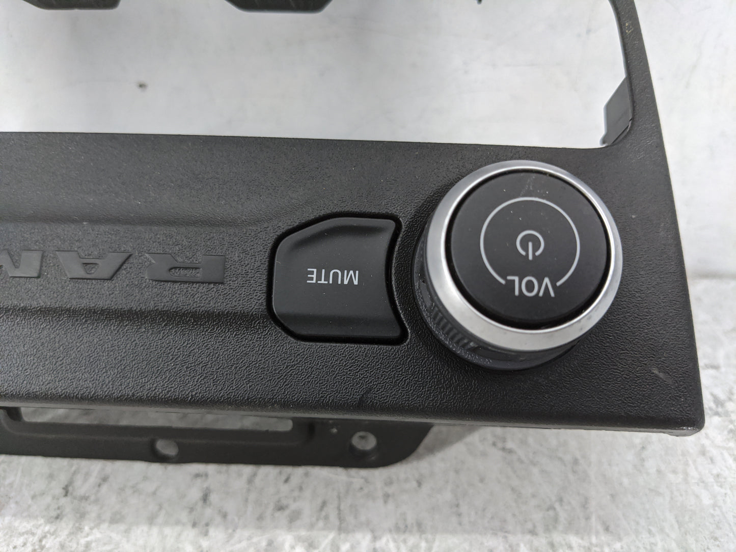 2023 Ram Promaster 2500 Radio Control Panel Black - Oemusedautoparts1.com