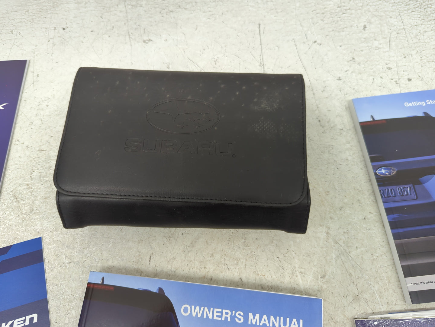 2023 Subaru Ascent Owners Manual Book Guide P/N:A3240BE-B MSA5M2300A OEM Used Auto Parts - Oemusedautoparts1.com