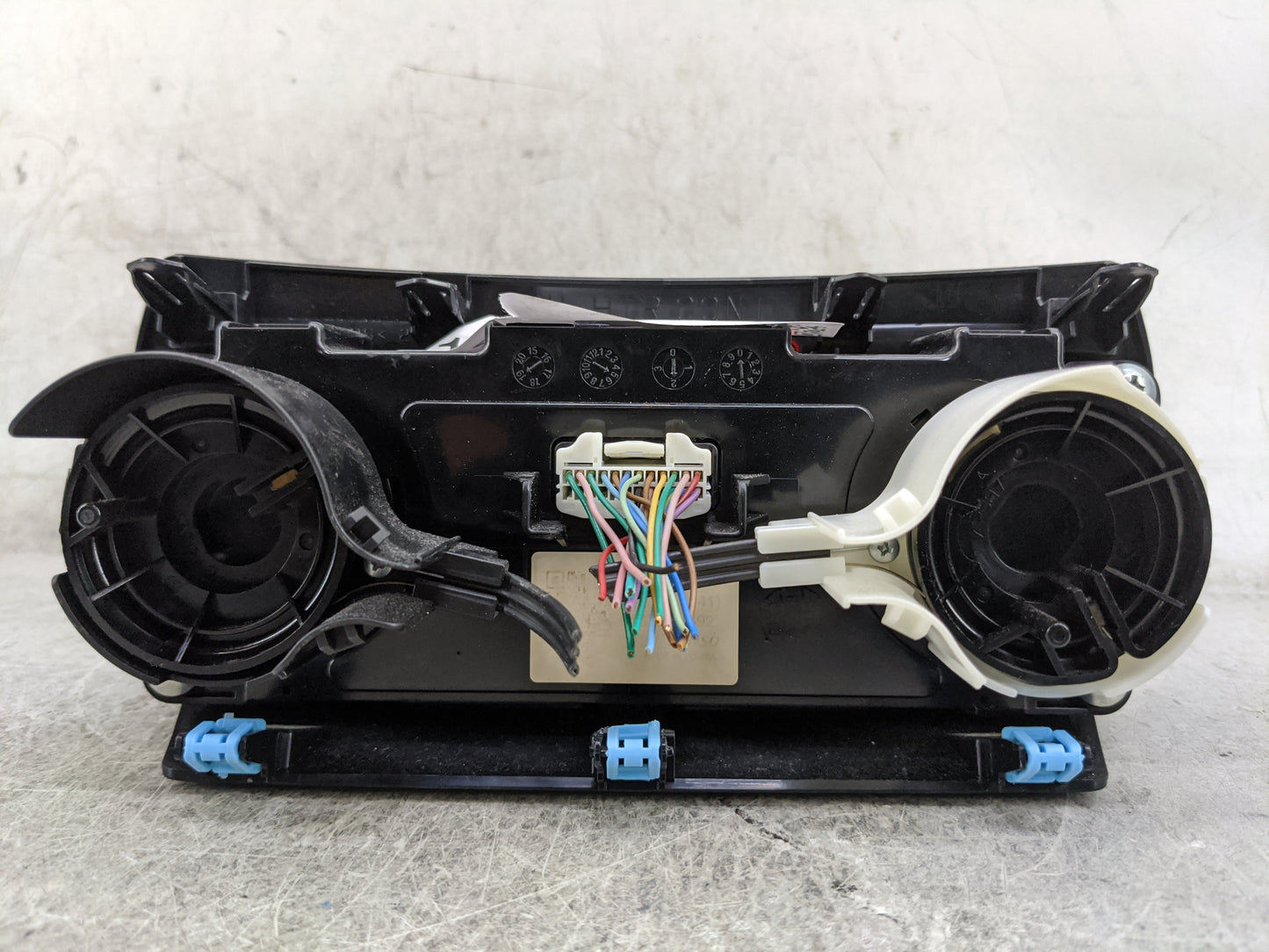 2023 Subaru Crosstrek Climate Control Module Temperature AC/Heater Replacement P/N:72311FL610 Fits OEM Used Auto Parts - Oem