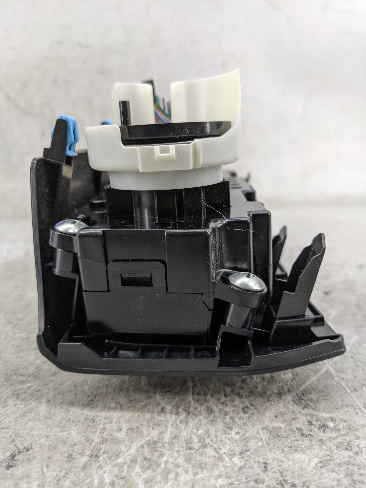 2023 Subaru Crosstrek Climate Control Module Temperature AC/Heater Replacement P/N:72311FL610 Fits OEM Used Auto Parts - Oem