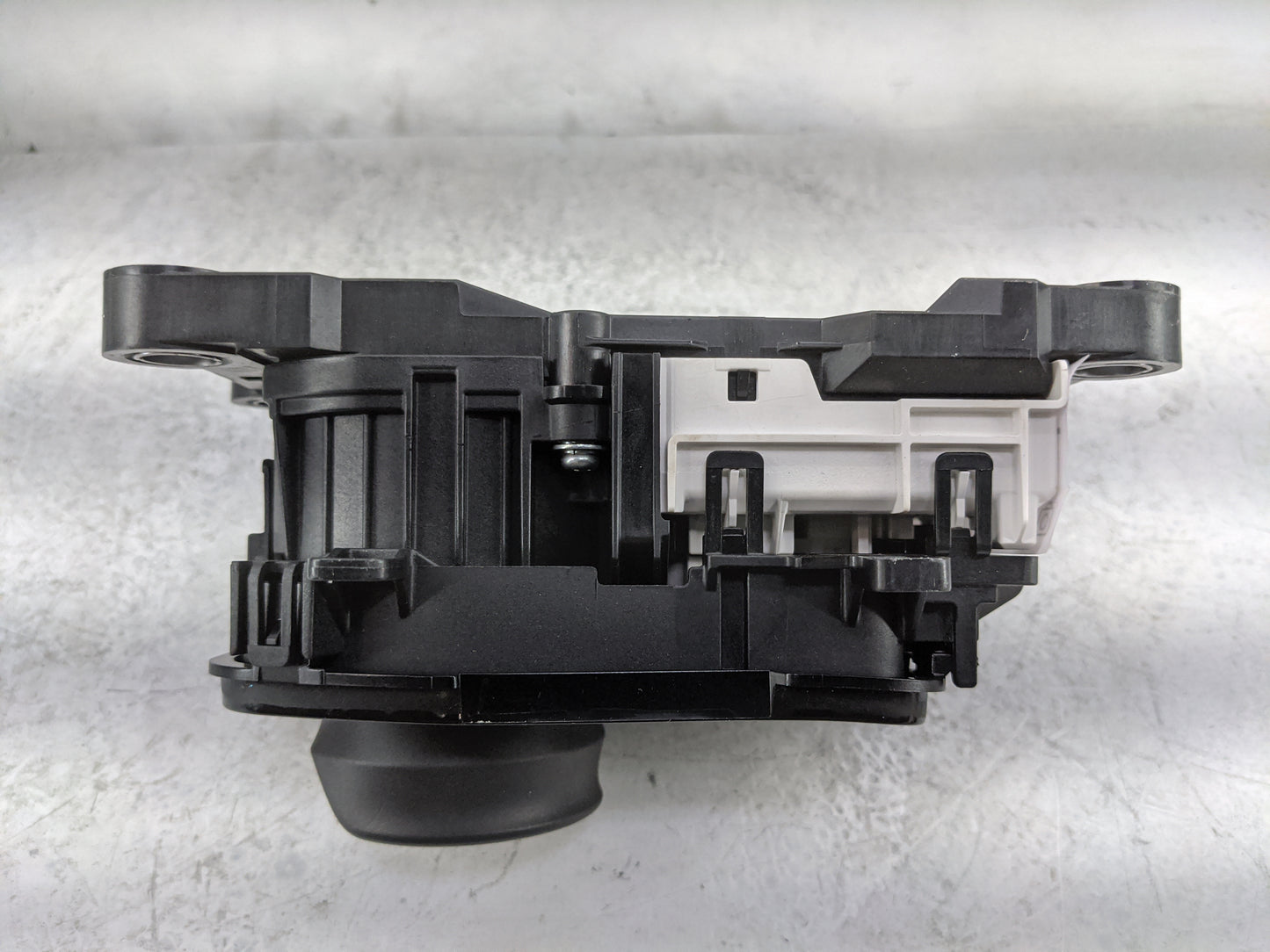 2023 Subaru Solterra Floor Console Assembly Shifter - Oemusedautoparts1.com