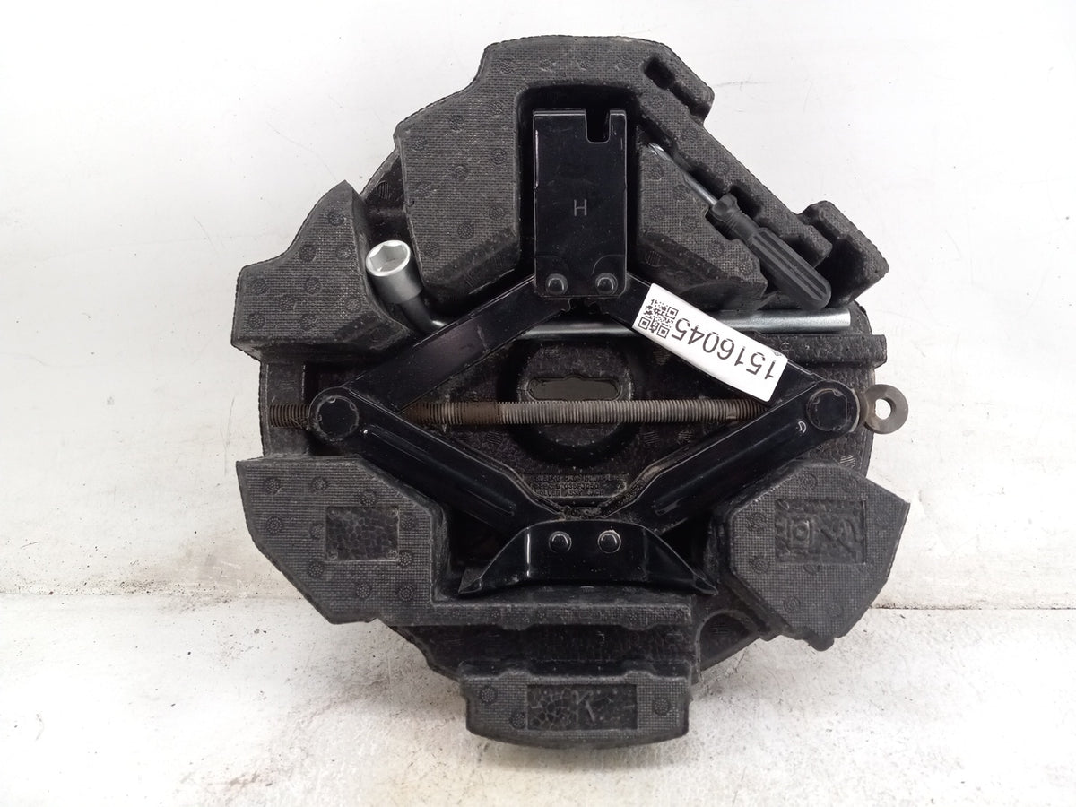 2023 Subaru Xv Spare Scissor Car Jack - Oemusedautoparts1.com