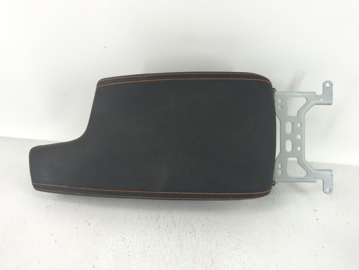 2023 Subaru Xv Center Console Armrest Cover Lid Black - Oemusedautoparts1.com