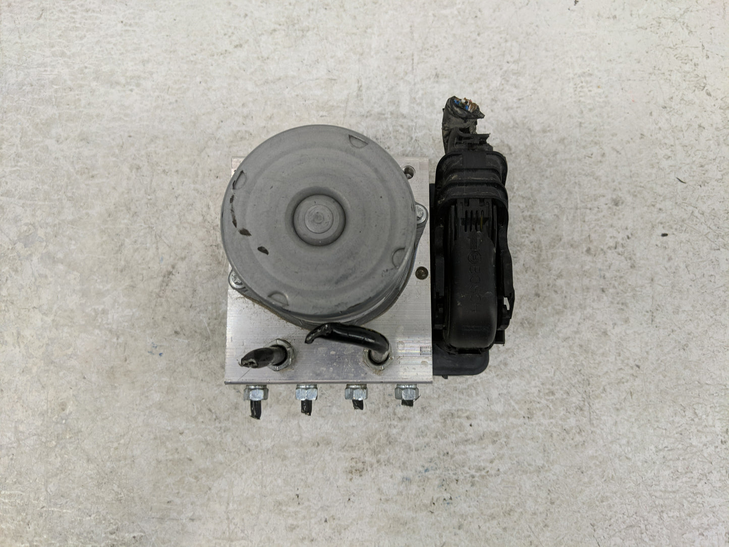 2021-2022 Toyota Camry ABS Pump Control Module Replacement P/N:44540 06450 Fits Fits 2021 2022 OEM Used Auto Parts - Oemused