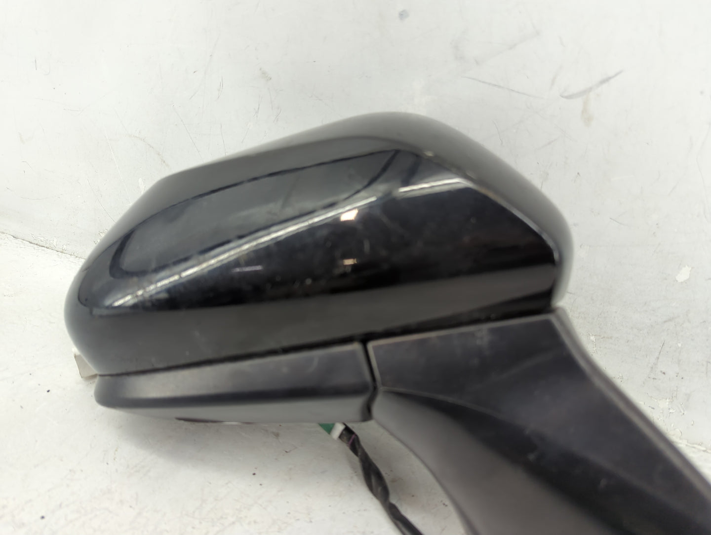 2018-2022 Toyota Camry Passenger Side View Mirror - Right Door Mirror OEM Used - Oemusedautoparts1.com